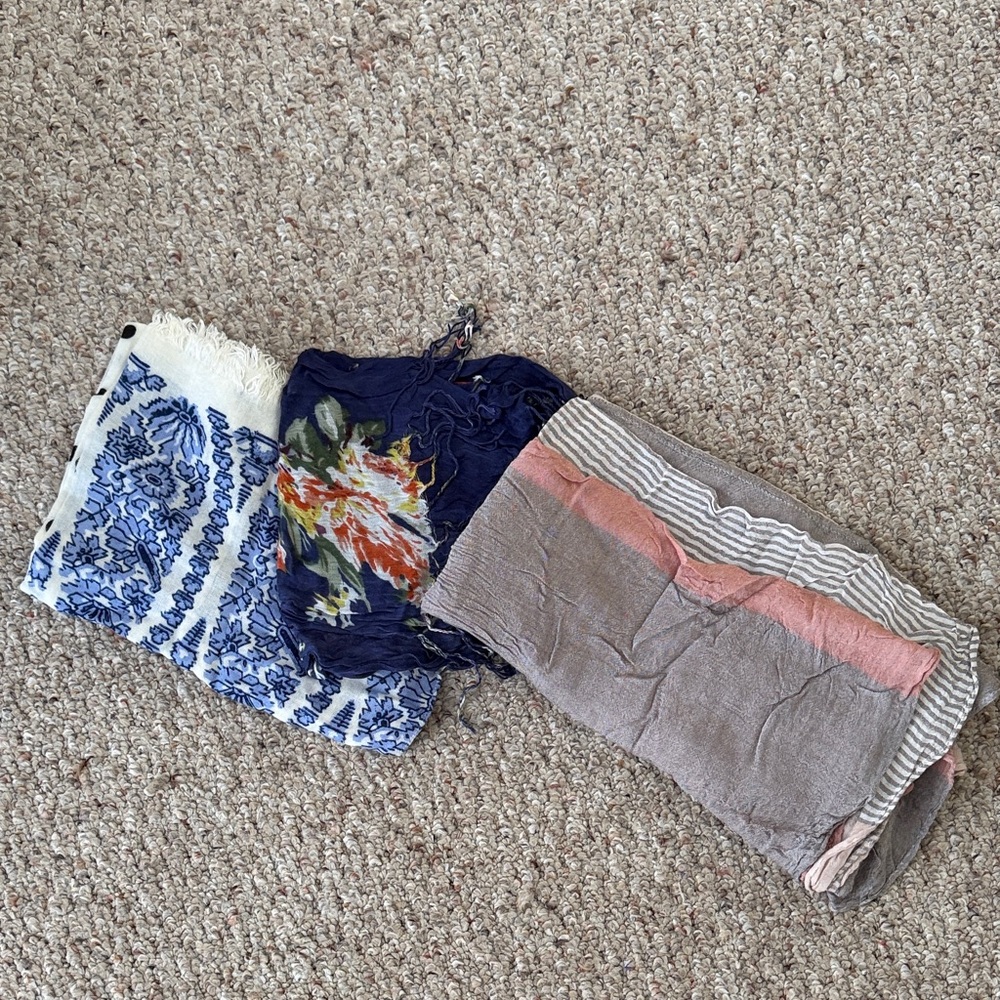 Floral and Striped Women's Scarf Set